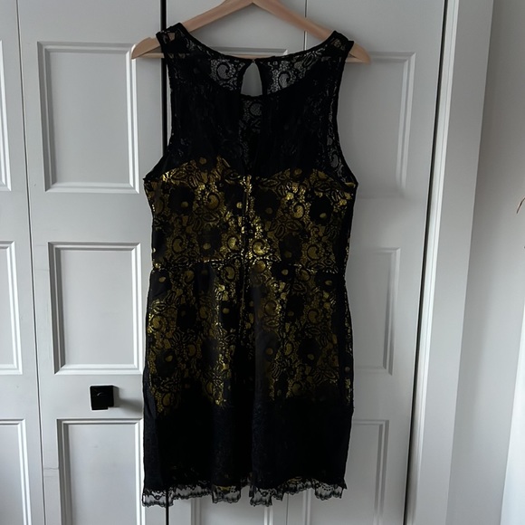 Black Lace and Yellow Sleeveless Mini Dress - Picture 2 of 5